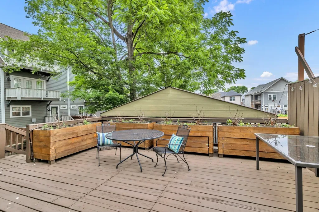 1824B 6th Ave, N Nashville TN 37208