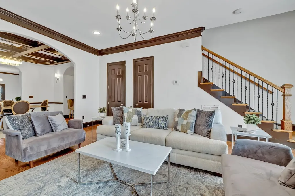 1824B 6th Ave, N Nashville TN 37208