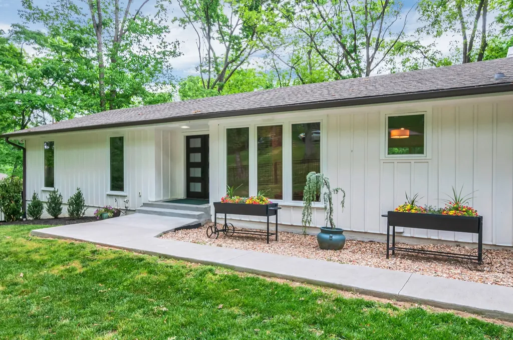 133 Featherstone Drive Franklin TN 37069