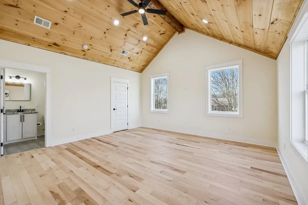 1054 Nichols Cir, E Gallatin TN 37066