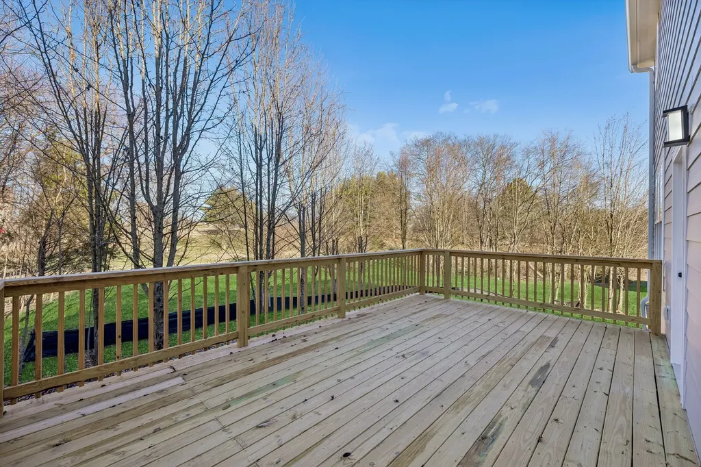 1054 Nichols Cir, E Gallatin TN 37066