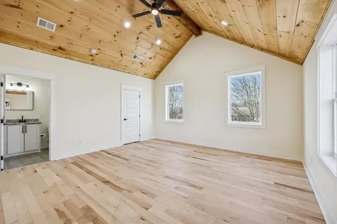 1054 Nichols Cir, E Gallatin TN 37066
