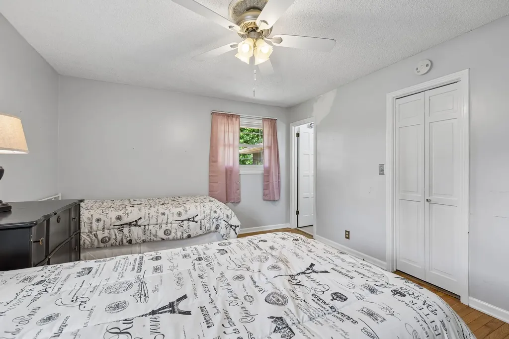 205 Riverside Dr, N Carthage TN 37030