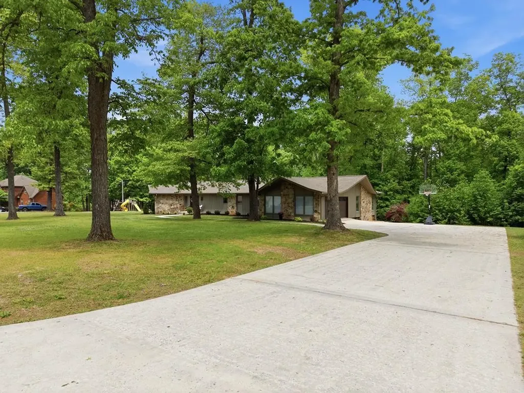 1123 Skyline Drive Sparta TN 38583