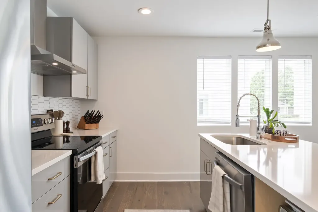 1021D Elvira Avenue Nashville TN 37216