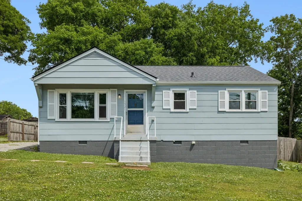 1921 Morris Avenue Columbia TN 38401