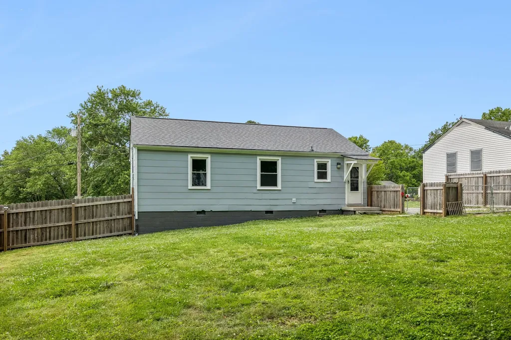 1921 Morris Avenue Columbia TN 38401
