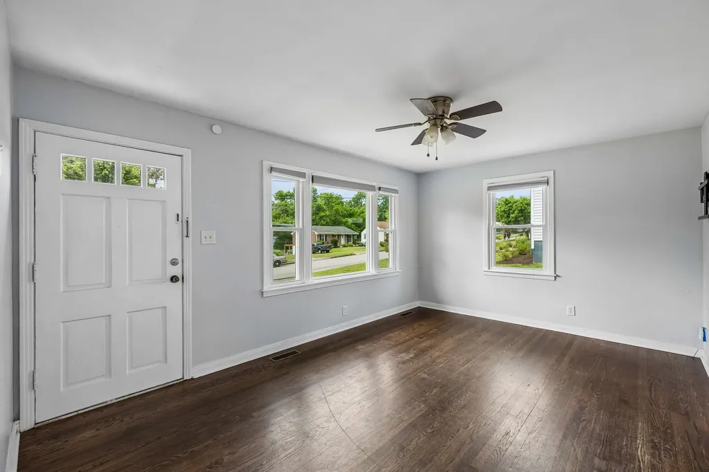 1921 Morris Avenue Columbia TN 38401