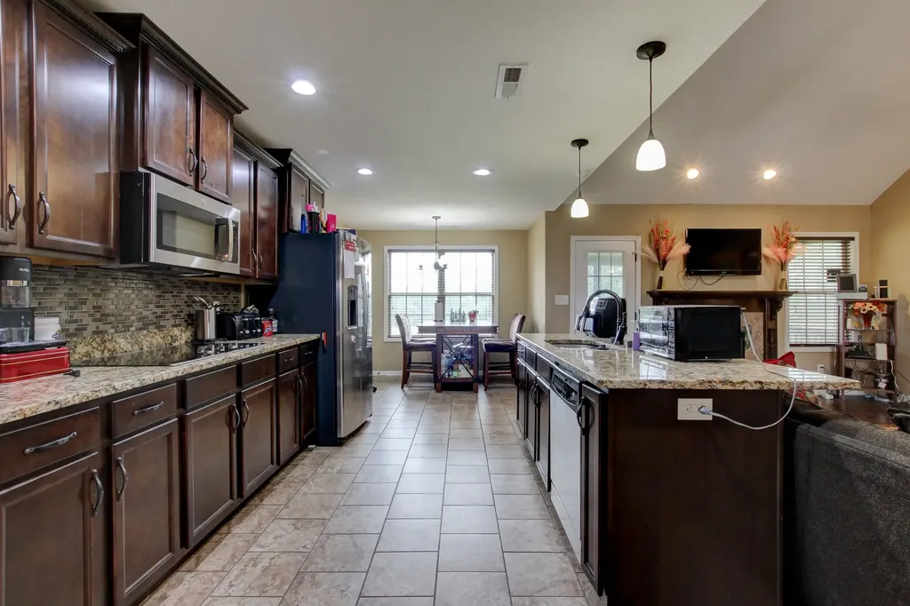 2937 Mcmanus Circle Clarksville TN 37042