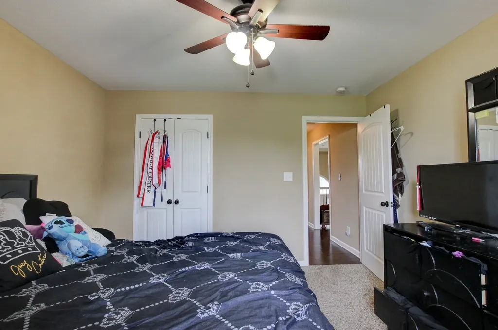 2937 Mcmanus Circle Clarksville TN 37042