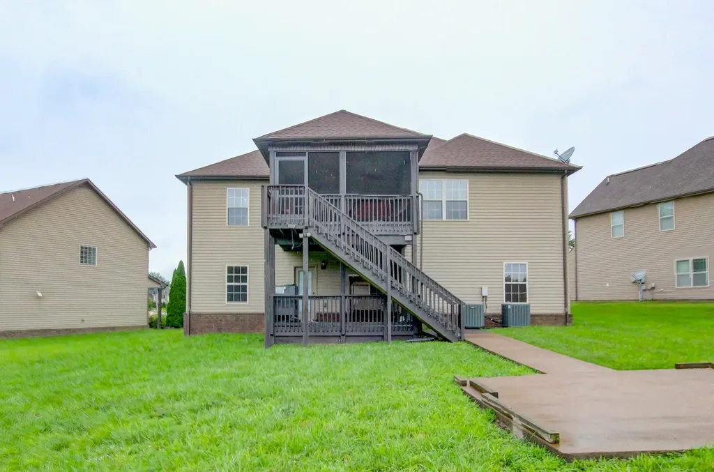 2937 Mcmanus Circle Clarksville TN 37042