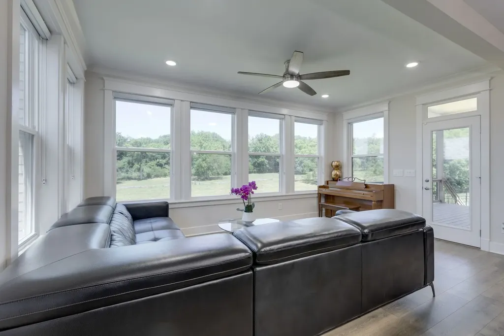 5043 High Park Hill Drive Arrington TN 37014