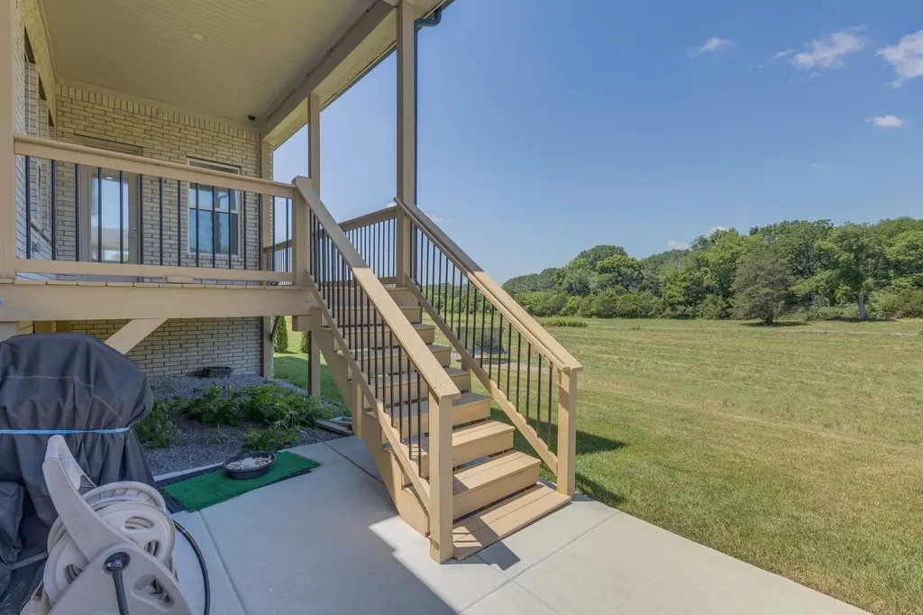 5043 High Park Hill Drive Arrington TN 37014