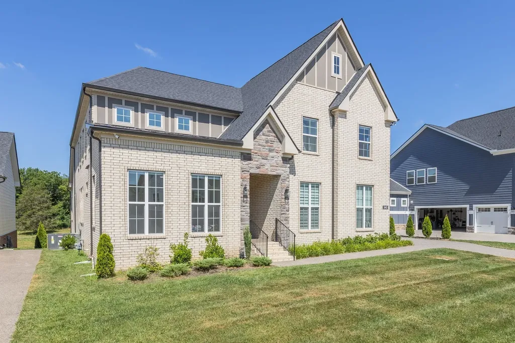 5043 High Park Hill Drive Arrington TN 37014