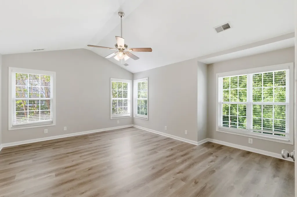 154 Chesapeake Harbor Boulevard Hendersonville TN 37075
