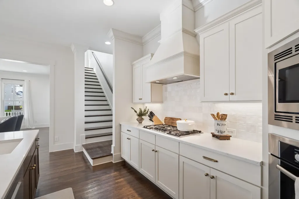 1214 Porter St, NW Franklin TN 37064