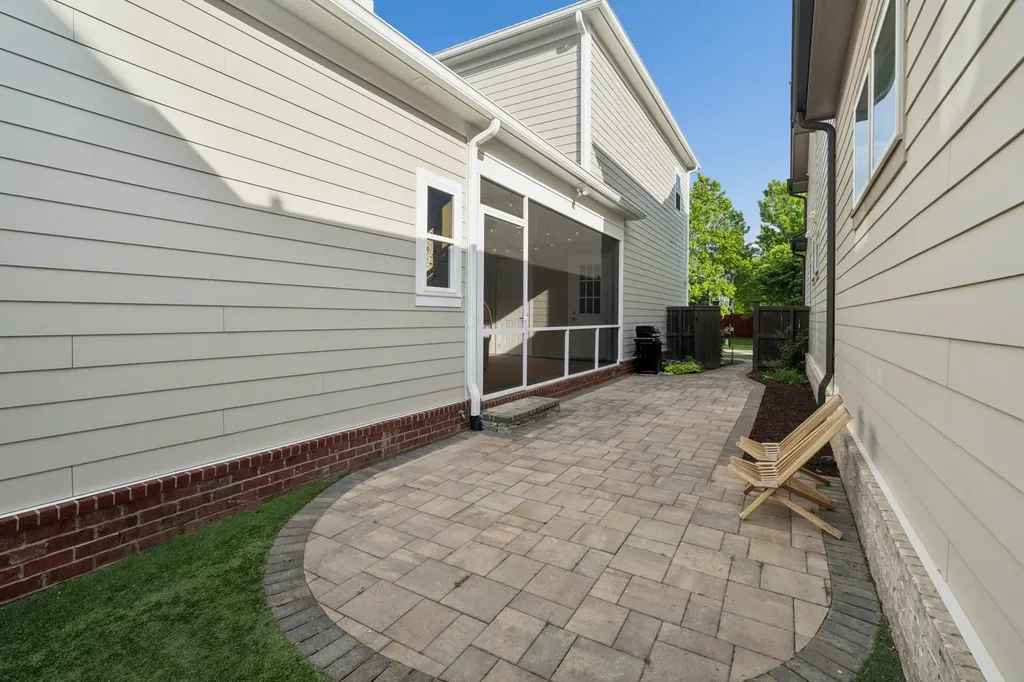 1214 Porter St, NW Franklin TN 37064
