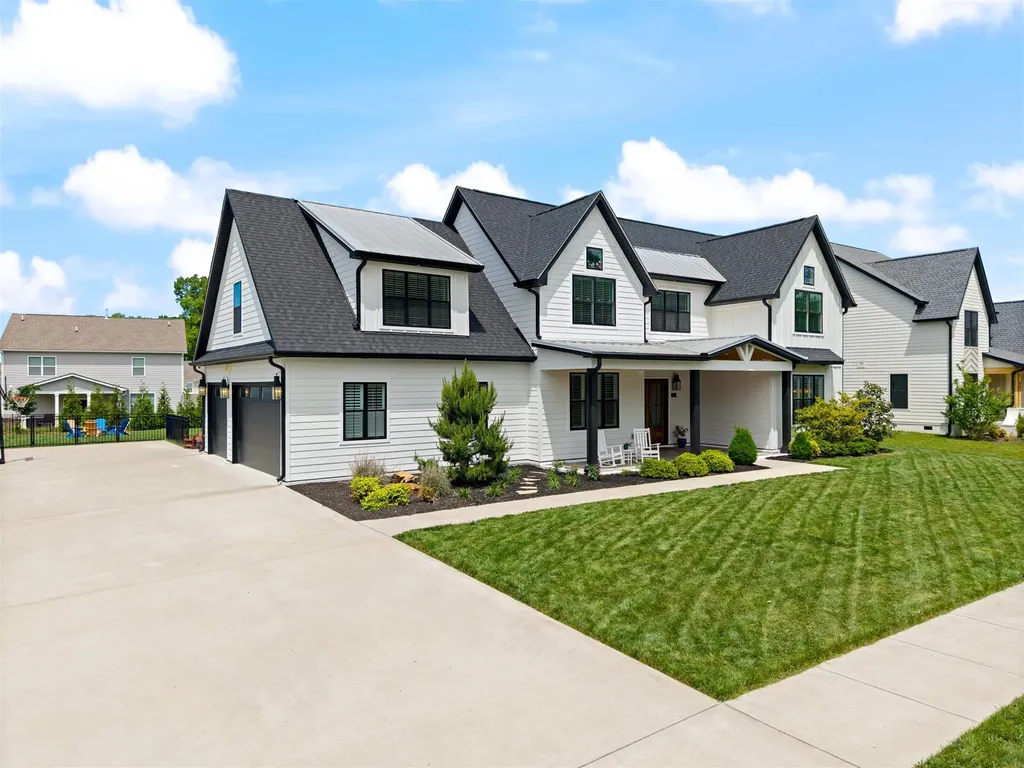 863 Shady Bluff Trail Clarksville TN 37043