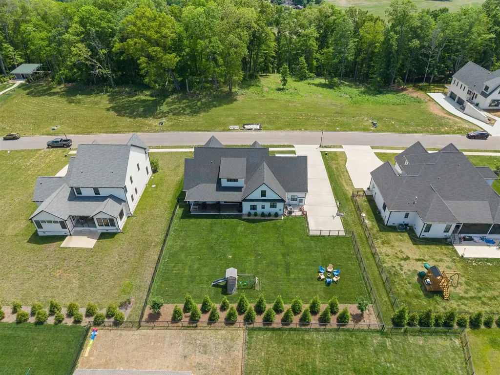 863 Shady Bluff Trail Clarksville TN 37043