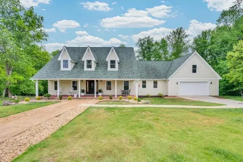 2193 Tollisontown Road Sparta TN 38583