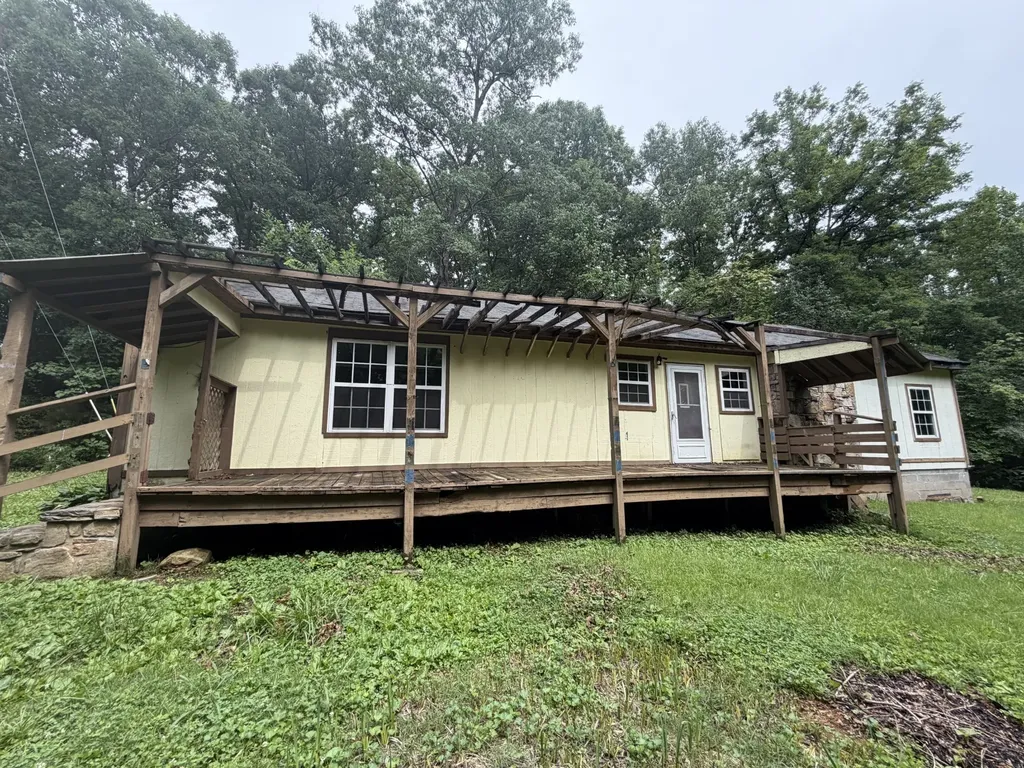 1366 Bandy Road Ashland City TN 37015