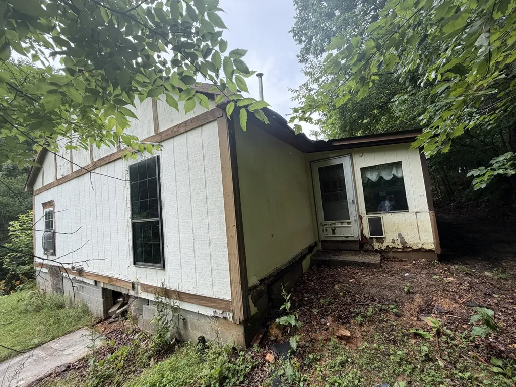 1366 Bandy Road Ashland City TN 37015