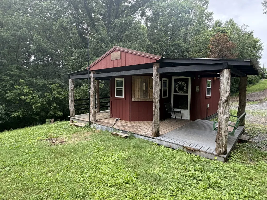 1366 Bandy Road Ashland City TN 37015