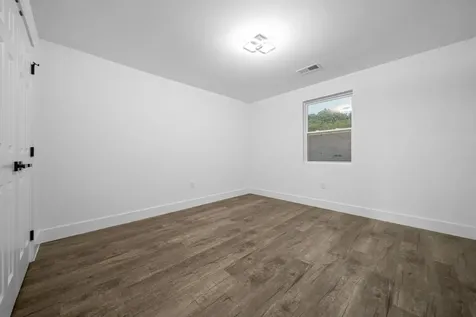 353 Hickory Heights Clarksville TN 37040