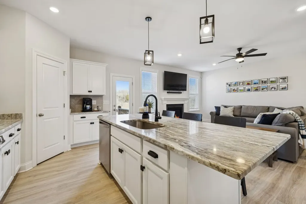 335 Van Conder Place Hendersonville TN 37075