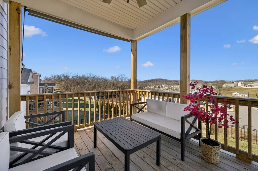 335 Van Conder Place Hendersonville TN 37075