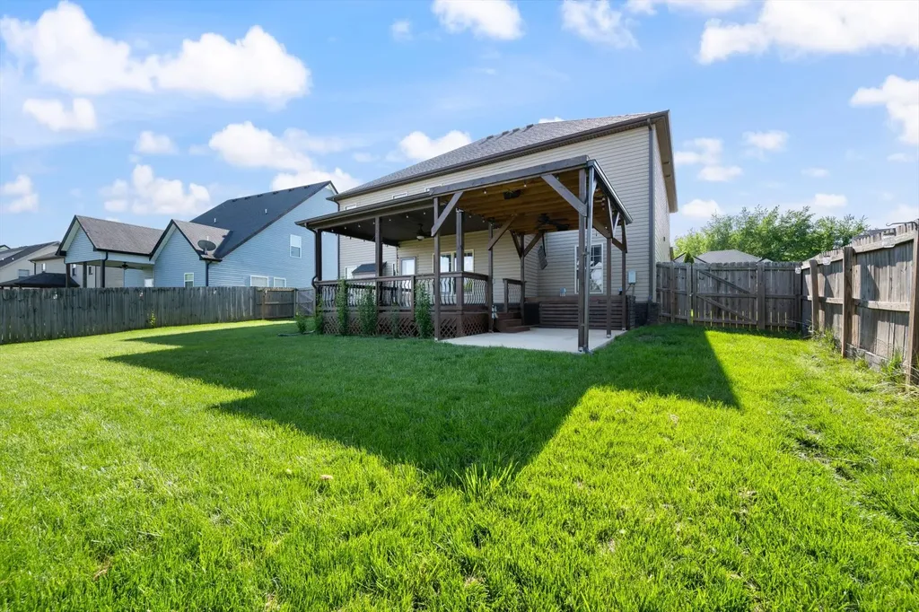 668 Sturdivant Drive Clarksville TN 37042