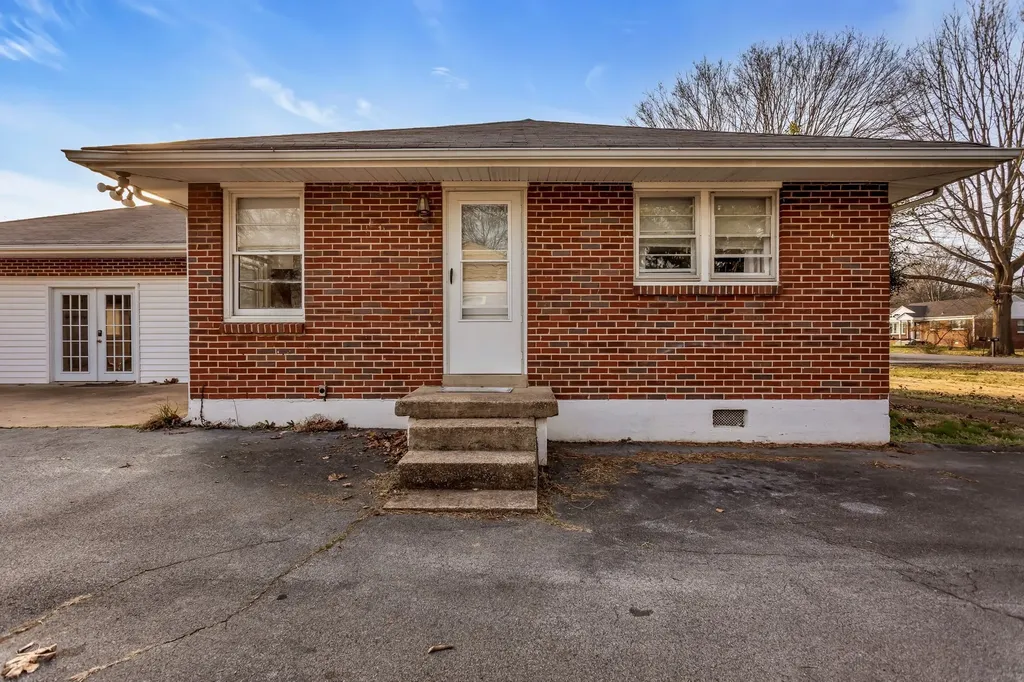 105 Lynn Drive Columbia TN 38401