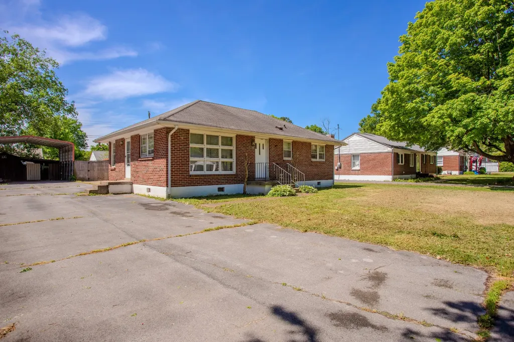 105 Lynn Drive Columbia TN 38401