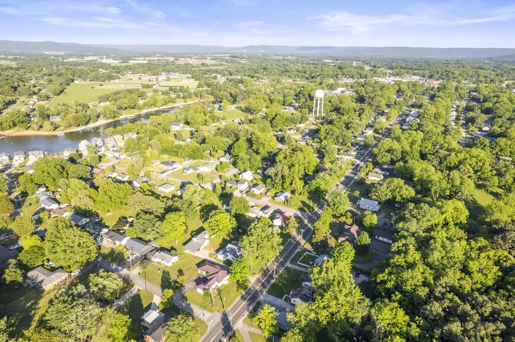 1010 N High Street Winchester TN 37398