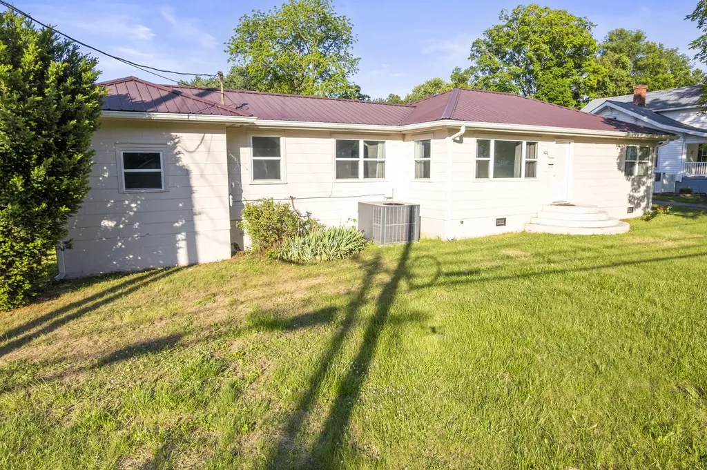 1010 N High Street Winchester TN 37398