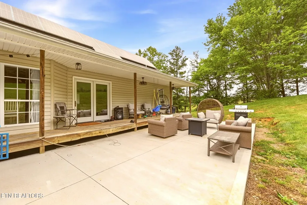 235 Raccoon Valley Road Maynardville TN 37807