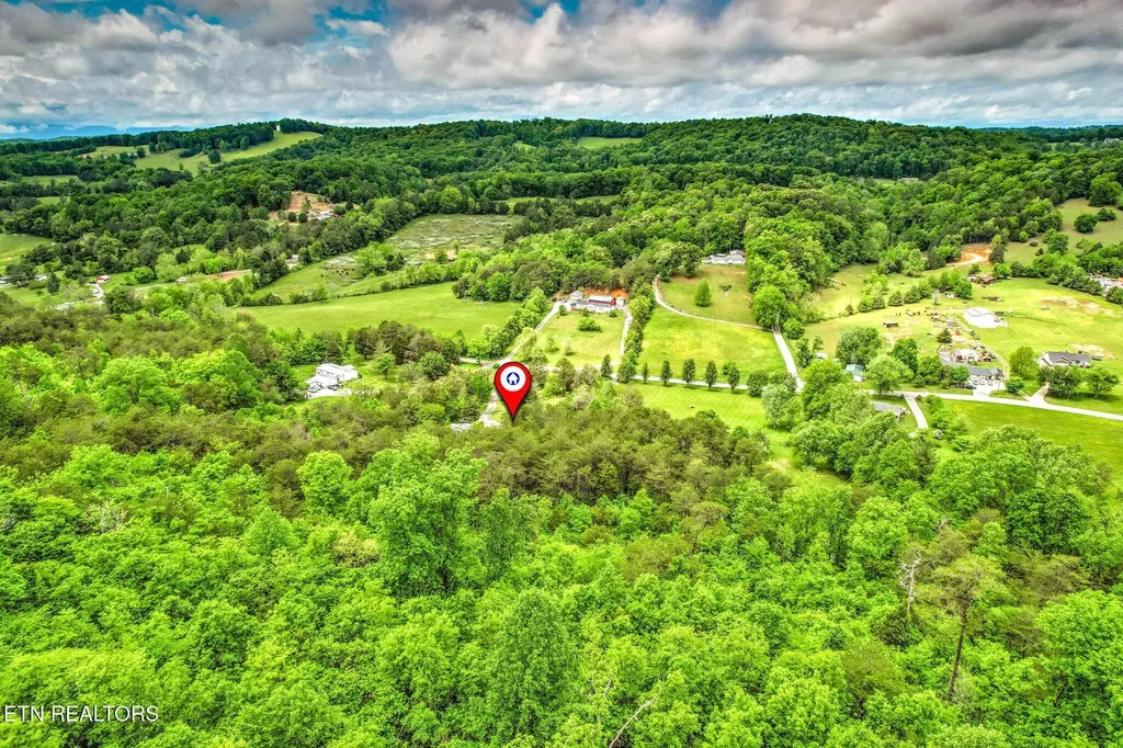 235 Raccoon Valley Road Maynardville TN 37807