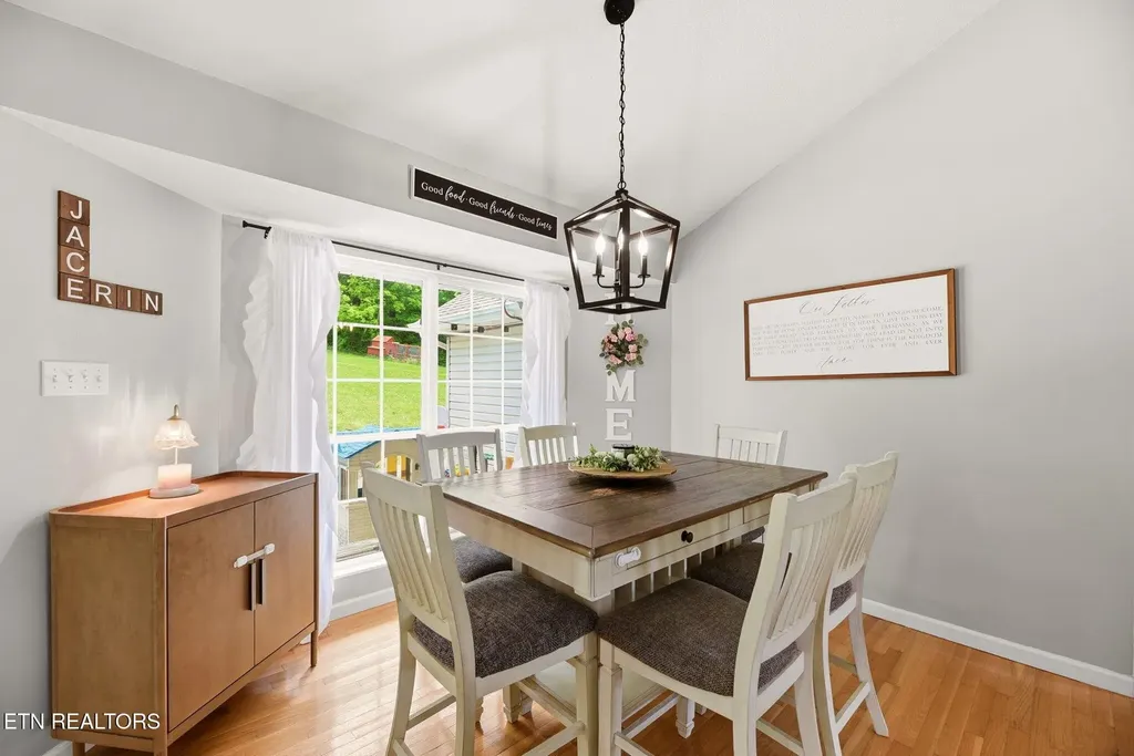235 Raccoon Valley Road Maynardville TN 37807