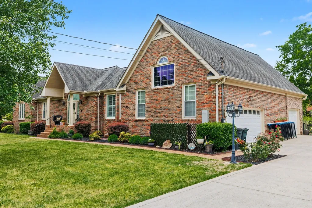 201 Buchanan Circle Hendersonville TN 37075