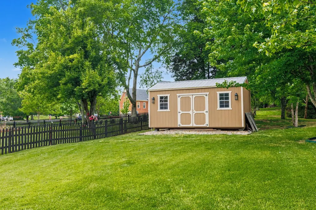 201 Buchanan Circle Hendersonville TN 37075