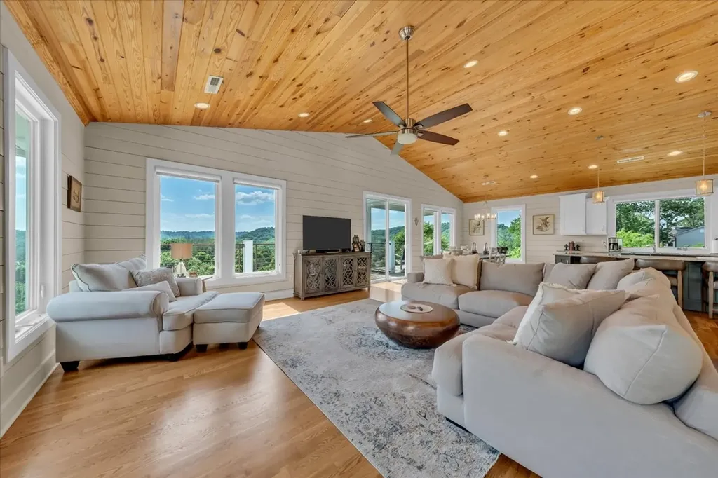 132 Highbridge Drive Smithville TN 37166
