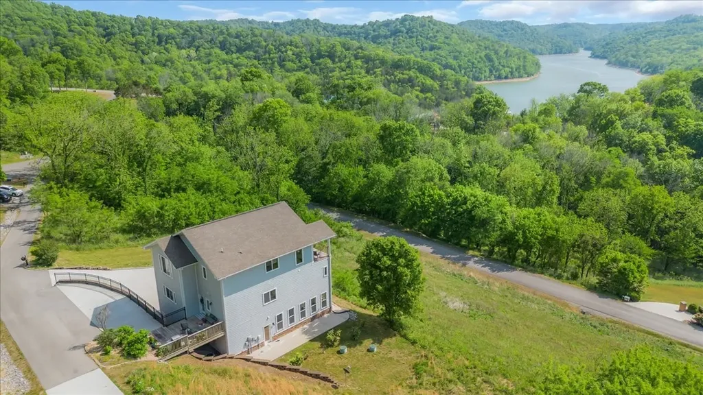 132 Highbridge Drive Smithville TN 37166