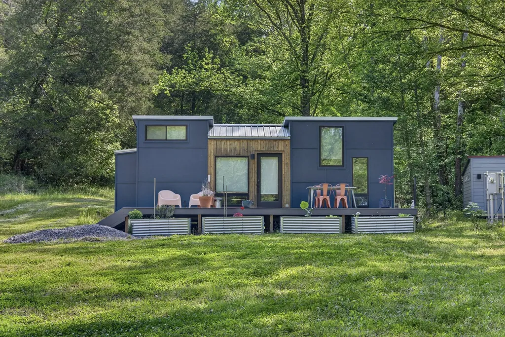700 Ben Birdwell Lane Bloomington Springs TN 38545