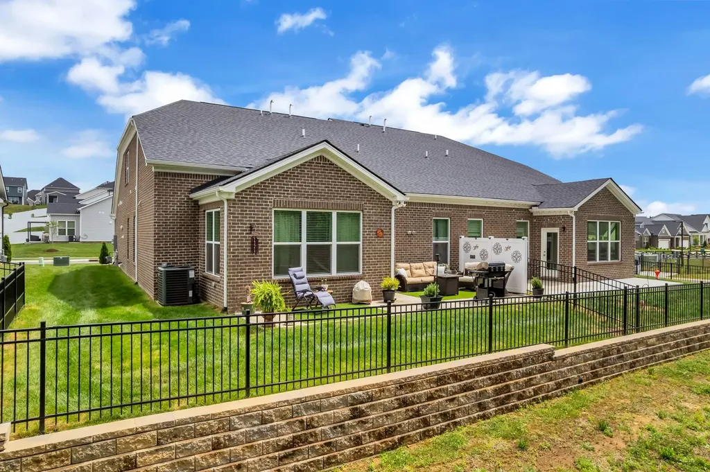 1453 Autumn Leaf Lane Mount Juliet TN 37122