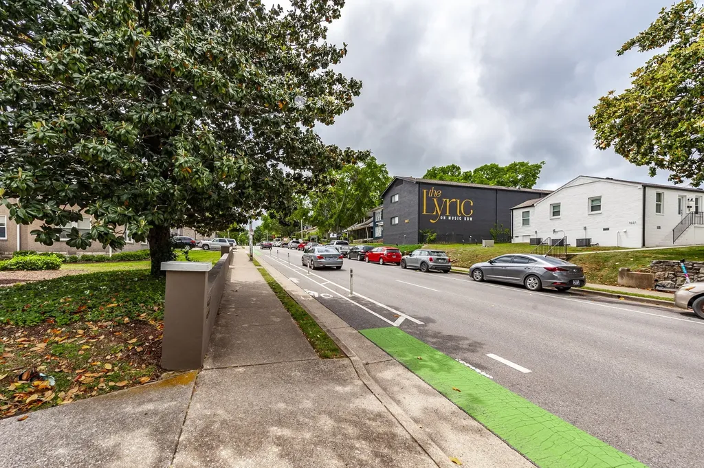 1016 17th Ave, S Nashville TN 37212