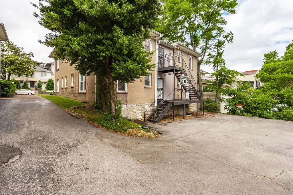 1016 17th Ave, S Nashville TN 37212
