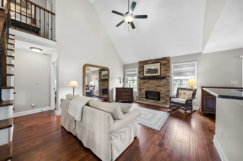 1141 Old Duke Drive Clarksville TN 37043