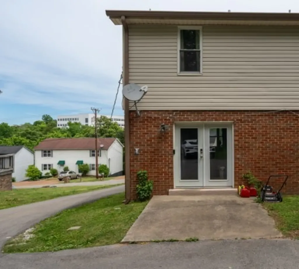 3316 Niagara Drive Nashville TN 37214