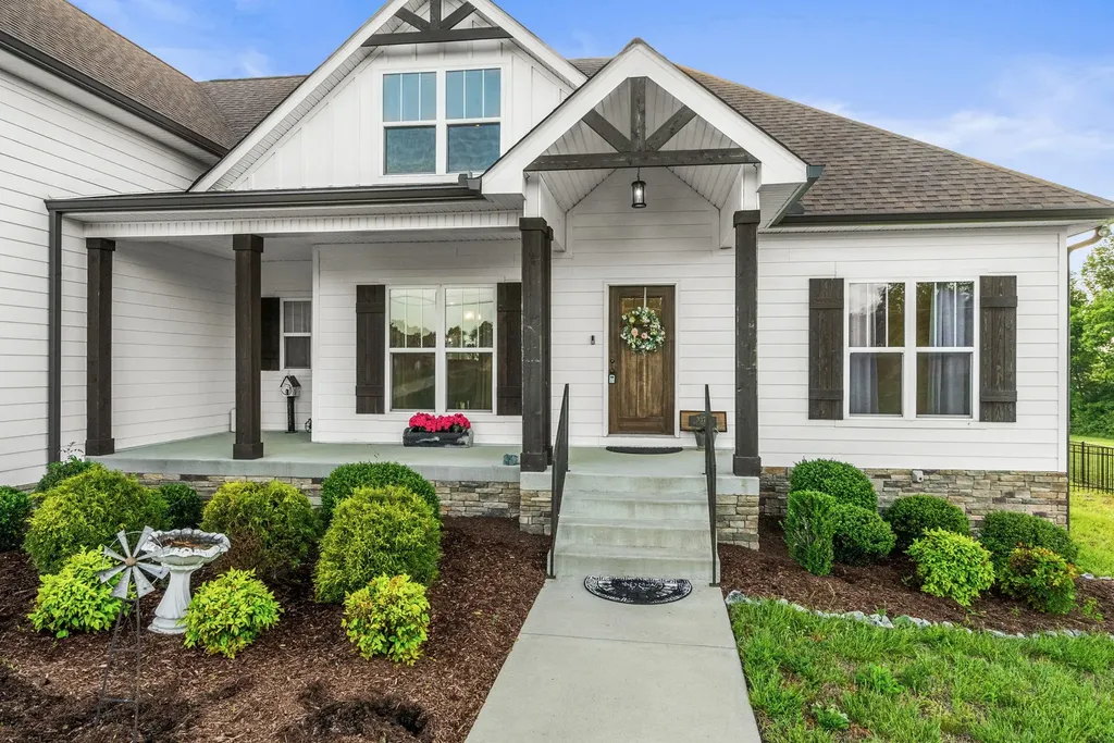 3378 New Hall Road Greenbrier TN 37073
