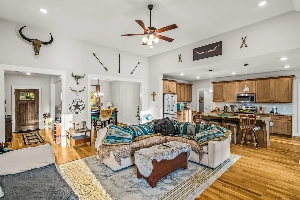 3378 New Hall Road Greenbrier TN 37073